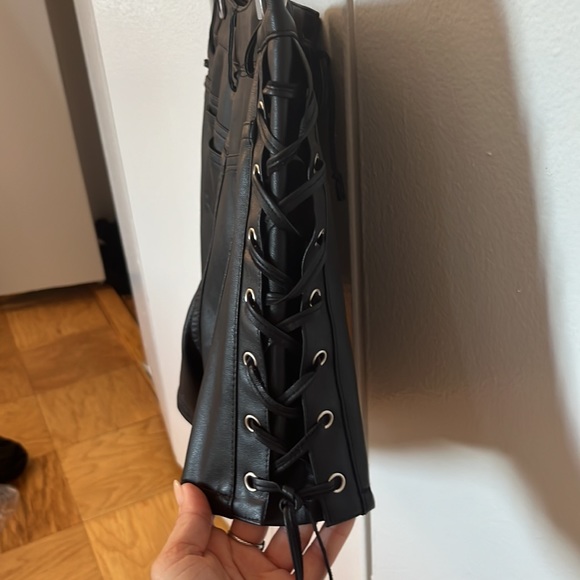 LF faux leather shorts - Picture 3 of 4